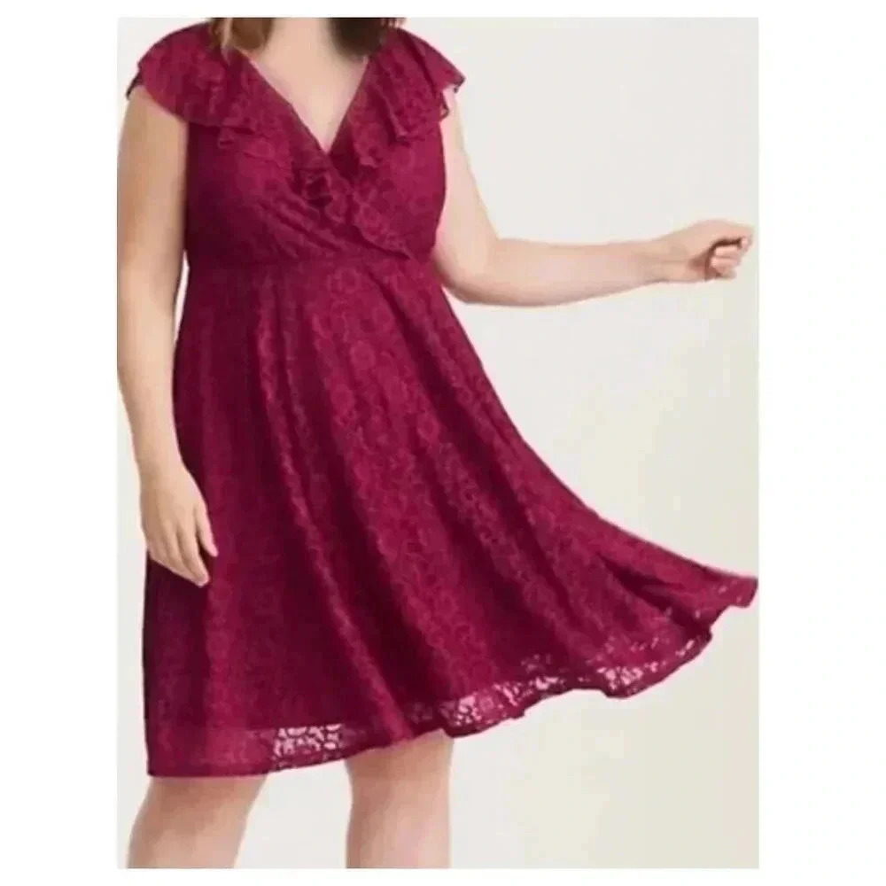 TORRID NWT Berry Lace Skater Dress Size 0 L 12